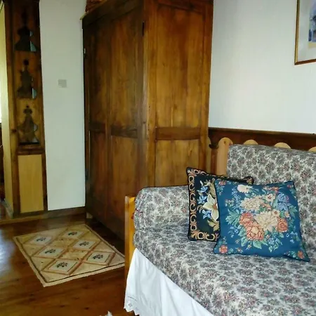 House Rodia Nyaraló